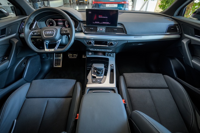 Audi Q5 Sportback - interior